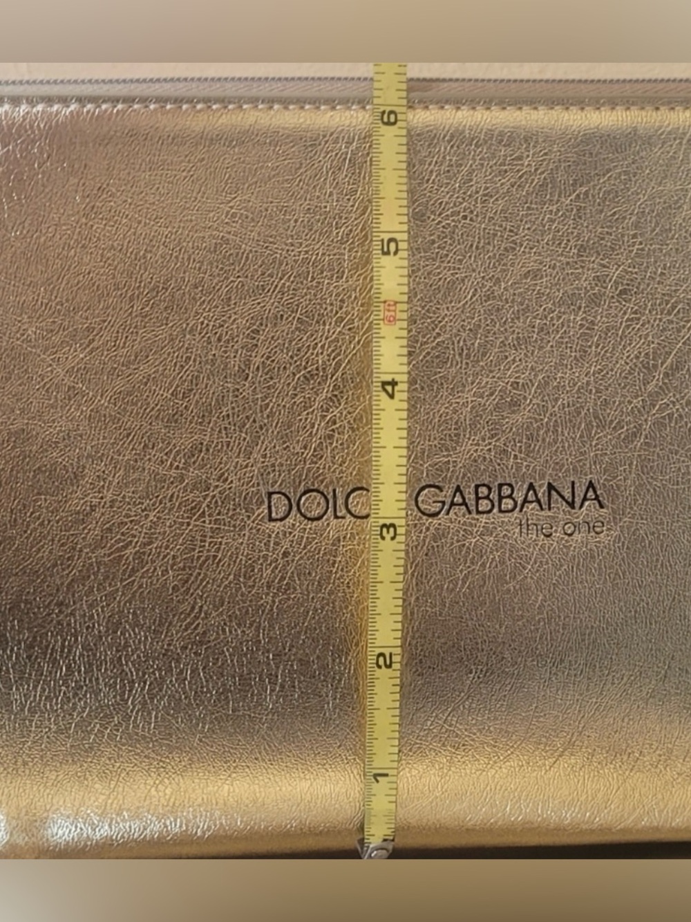 Dolce & Gabbana Gold Metallic Zip Pouch - Picture 7 of 8